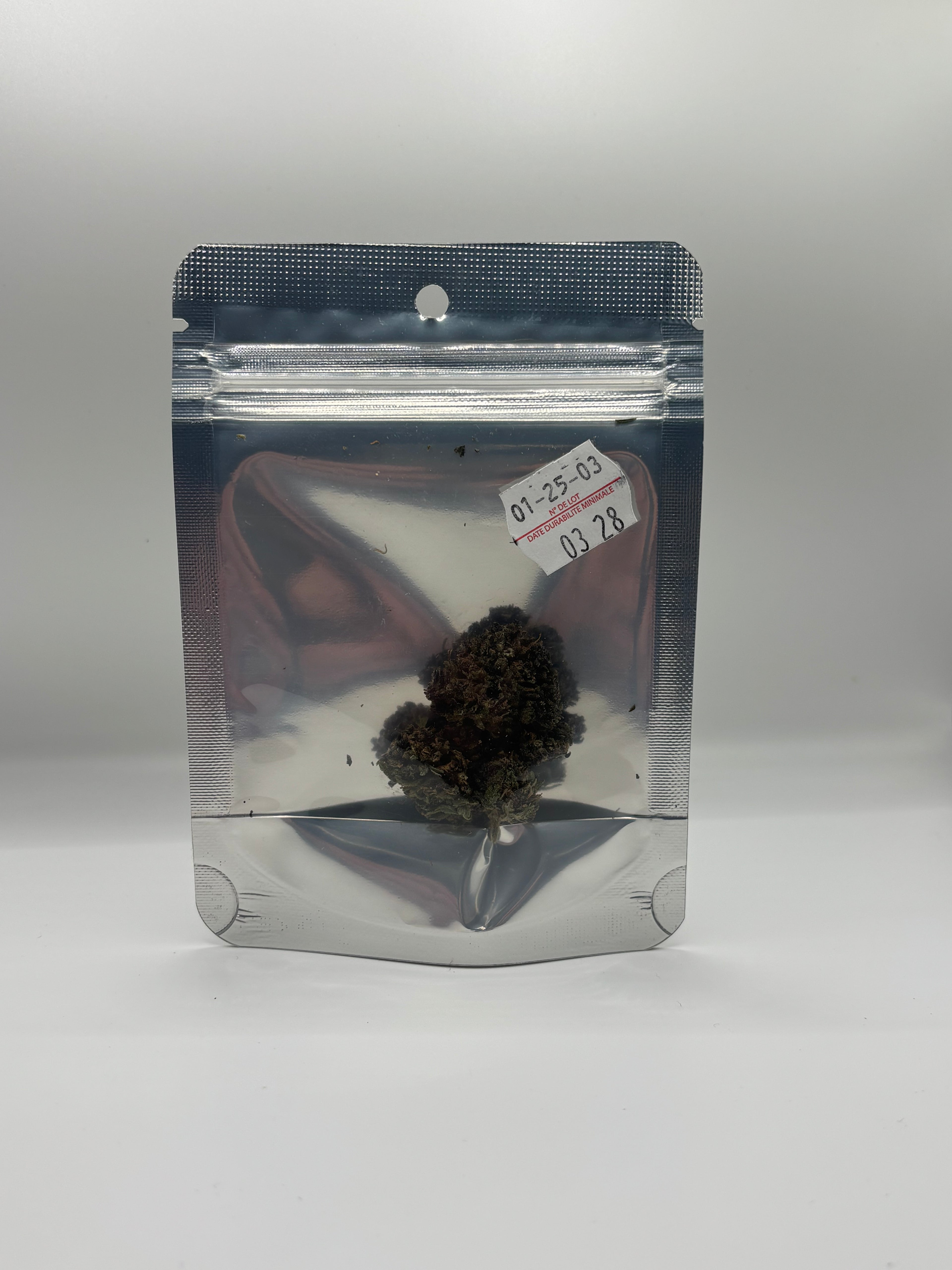 Sélection de fleurs CBD – Manucurées à la main – 1 g
