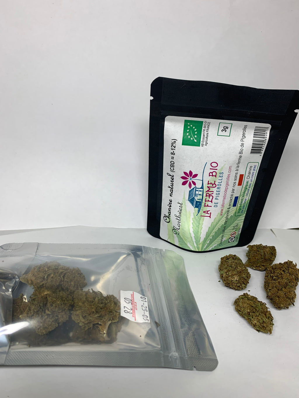 Fleur manucuré main Northwest CBD bio 3g - La ferme bio de Pigerolles 